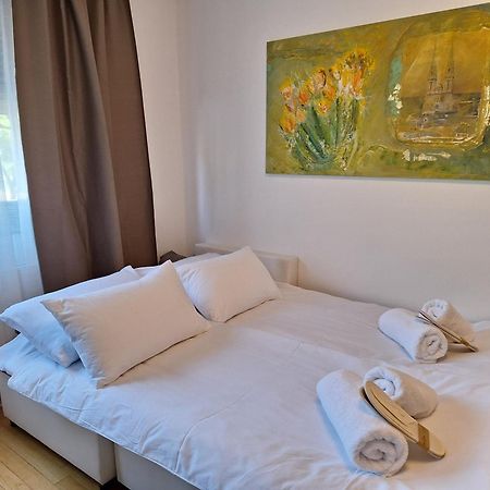 Apartman Lory, Zagreb, Downtown, With Own Parking In The Garage ภายนอก รูปภาพ