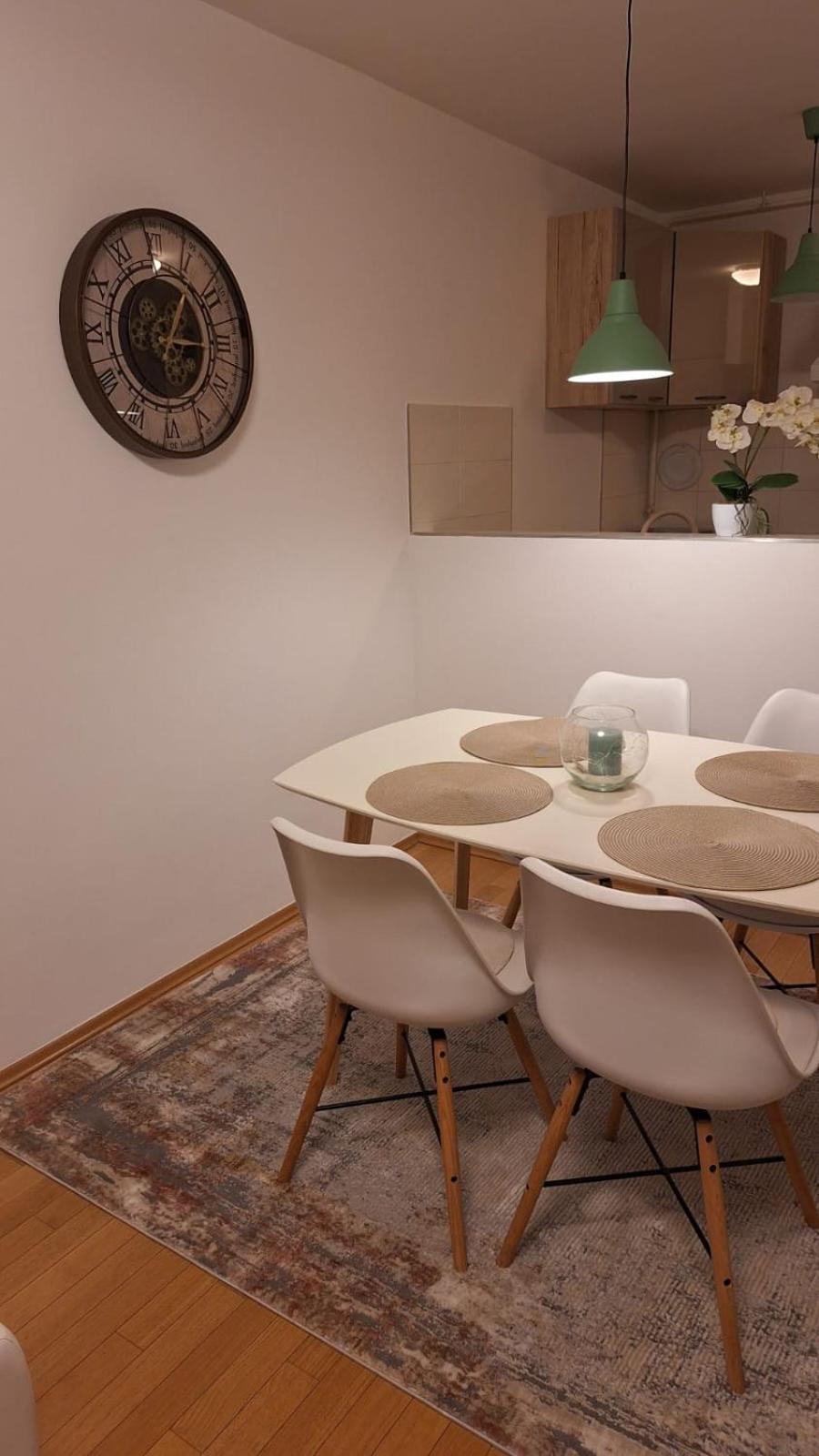 Apartman Lory, Zagreb, Downtown, With Own Parking In The Garage ภายนอก รูปภาพ