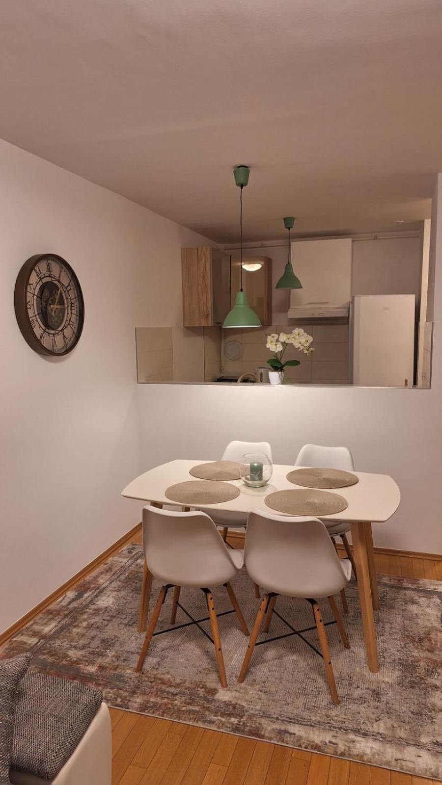 Apartman Lory, Zagreb, Downtown, With Own Parking In The Garage ภายนอก รูปภาพ