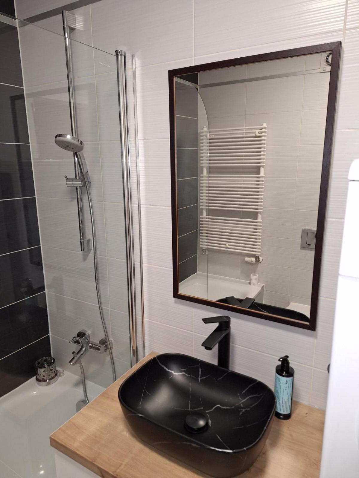 Apartman Lory, Zagreb, Downtown, With Own Parking In The Garage ภายนอก รูปภาพ