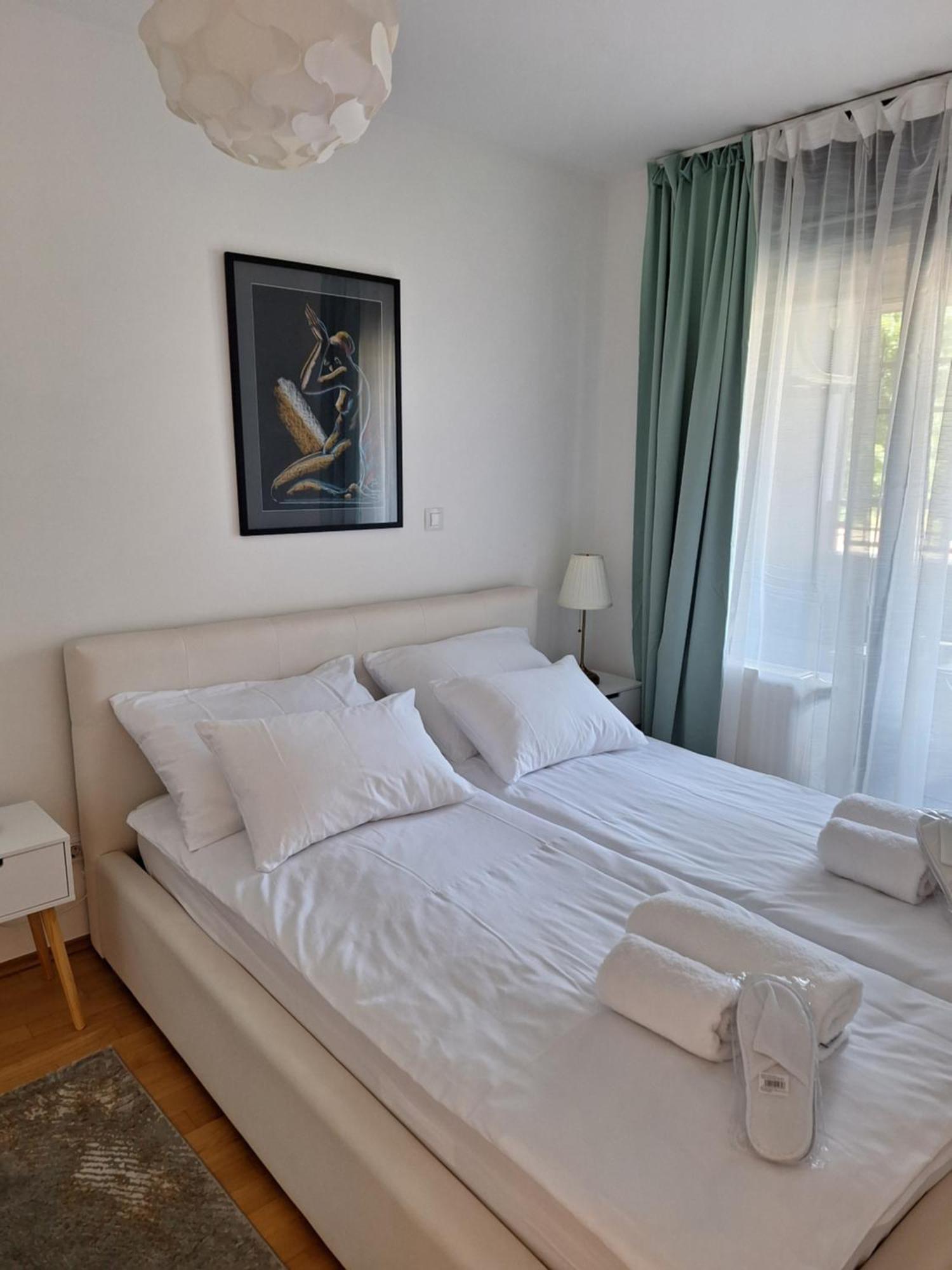 Apartman Lory, Zagreb, Downtown, With Own Parking In The Garage ภายนอก รูปภาพ