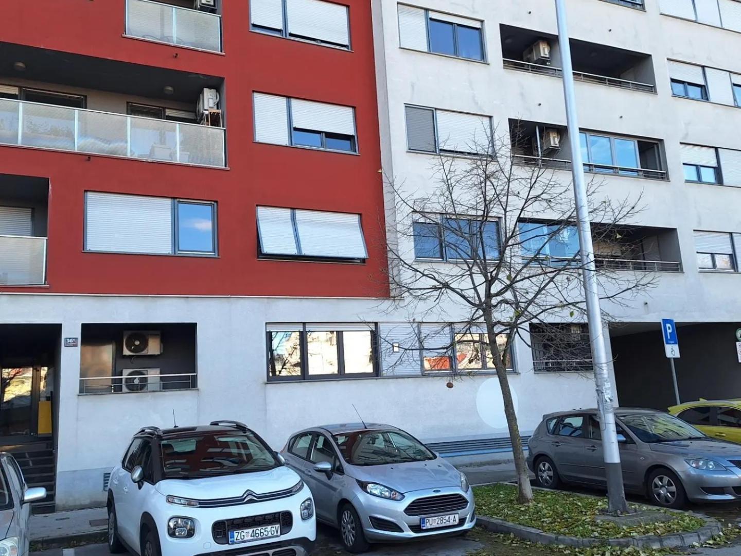 Apartman Lory, Zagreb, Downtown, With Own Parking In The Garage ภายนอก รูปภาพ